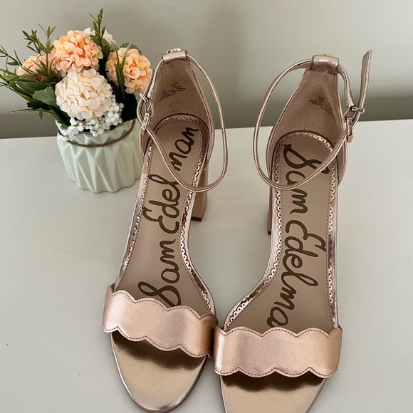 Sam Edelman rose gold sandals. Size 7. - Picture 2 of 6